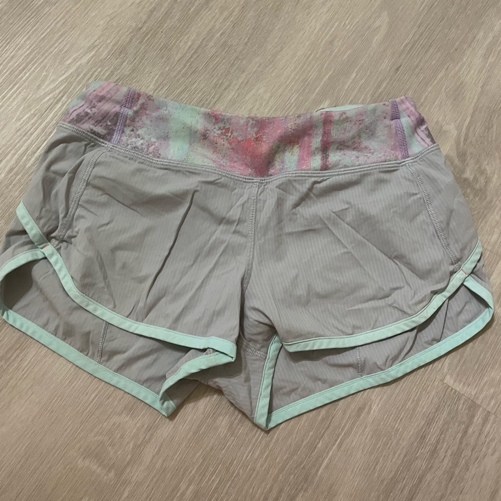ivivva  Size 12 shorts great condition light grey color kids girls lulu-lemon